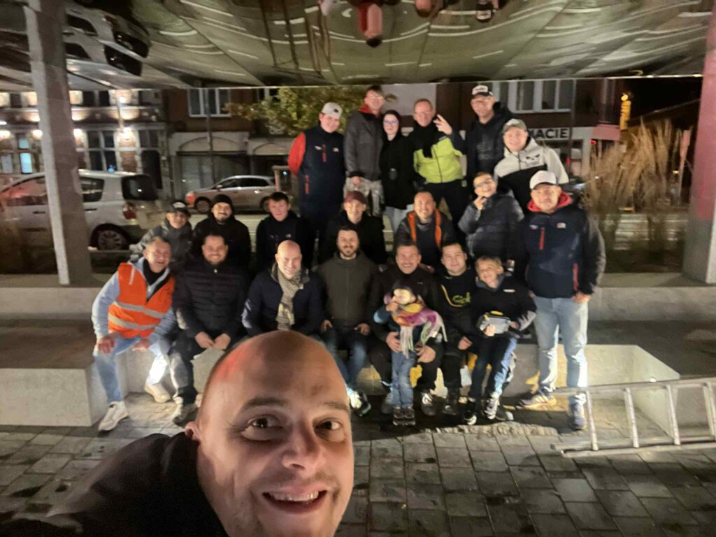 MONTAGE DRAPEAUX MONTAGE DRAPEAUX